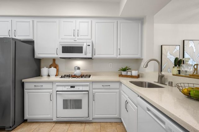 212 Crescent Court, Brisbane, CA 94005