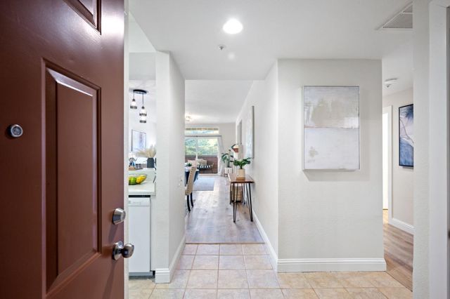 212 Crescent Court, Brisbane, CA 94005