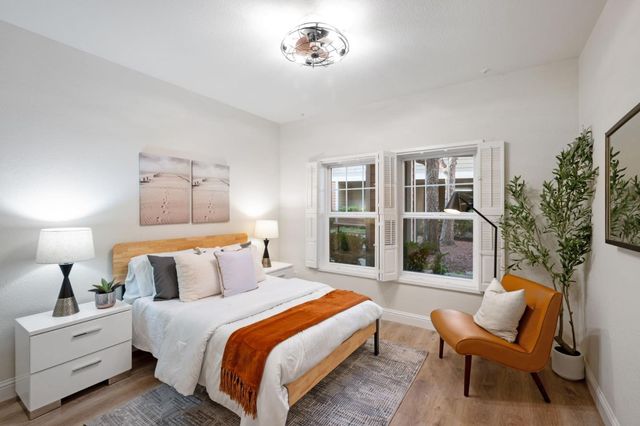 212 Crescent Court, Brisbane, CA 94005