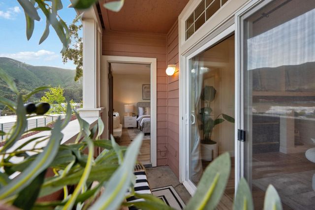 212 Crescent Court, Brisbane, CA 94005