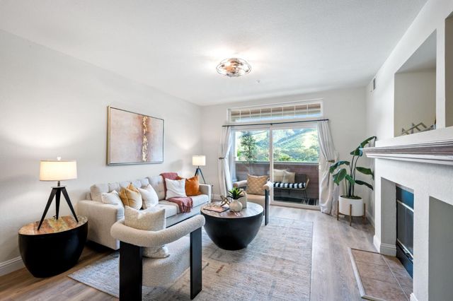 212 Crescent Court, Brisbane, CA 94005