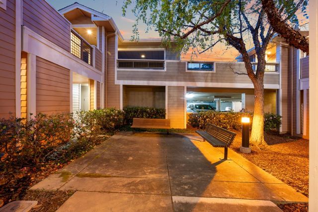 212 Crescent Court, Brisbane, CA 94005