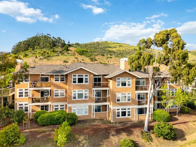 212 Crescent Court, Brisbane, CA 94005