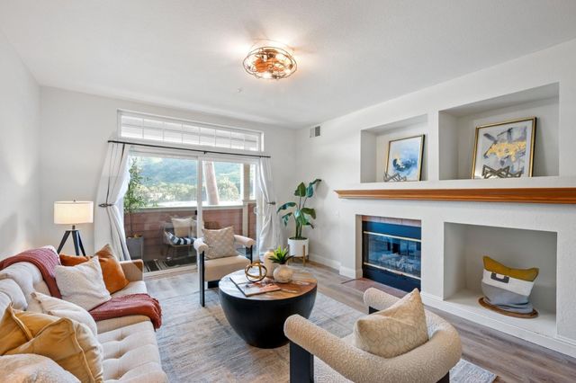 212 Crescent Court, Brisbane, CA 94005