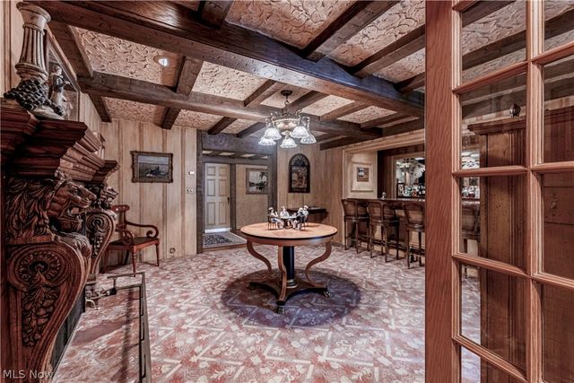 3450 Roundwood Road, Hunting Valley, OH 44022