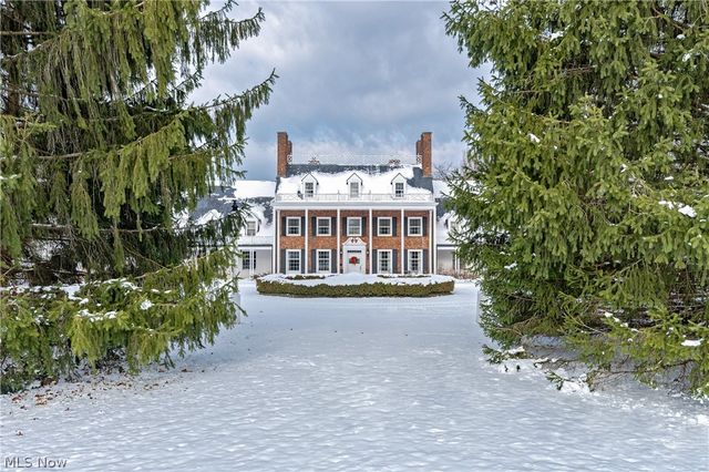 3450 Roundwood Road, Hunting Valley, OH 44022