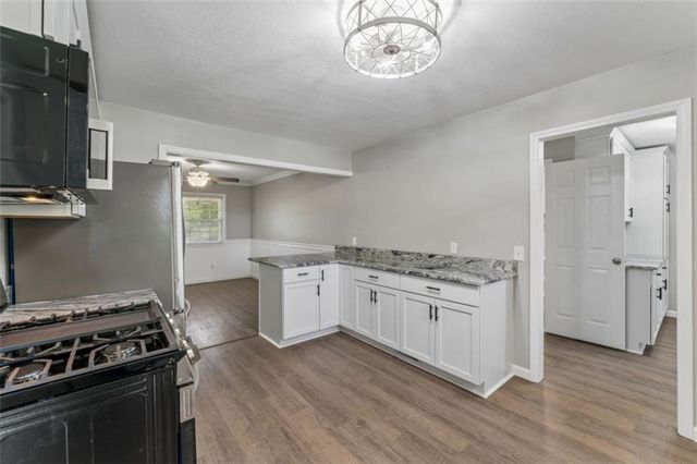 18611 E Salisbury Road, Independence, MO 64056