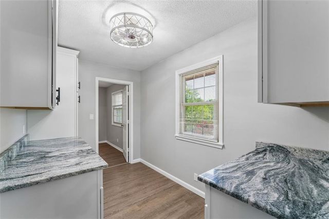 18611 E Salisbury Road, Independence, MO 64056