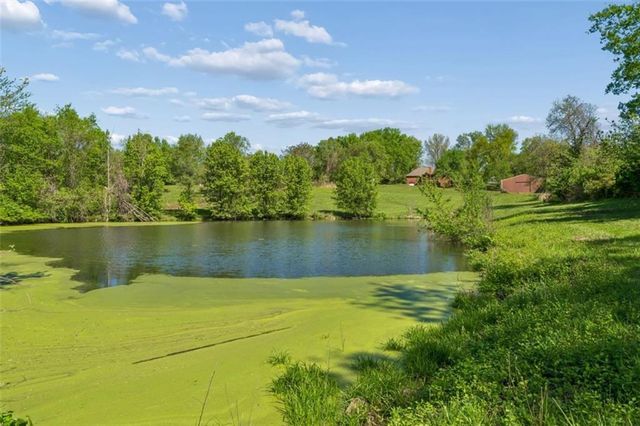 18611 E Salisbury Road, Independence, MO 64056