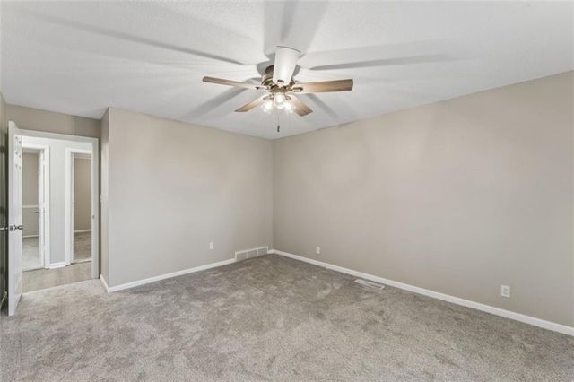 18611 E Salisbury Road, Independence, MO 64056