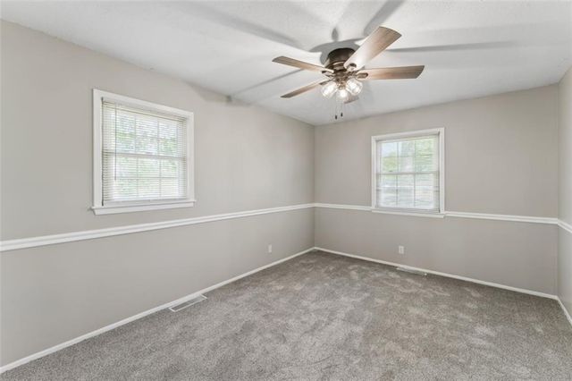 18611 E Salisbury Road, Independence, MO 64056