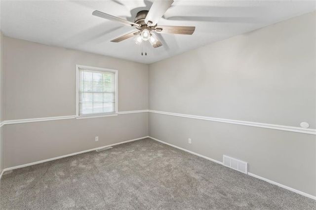 18611 E Salisbury Road, Independence, MO 64056