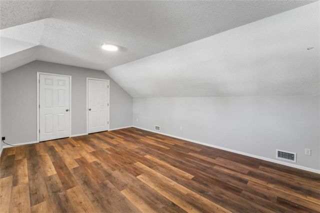 18611 E Salisbury Road, Independence, MO 64056