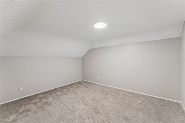 18611 E Salisbury Road, Independence, MO 64056