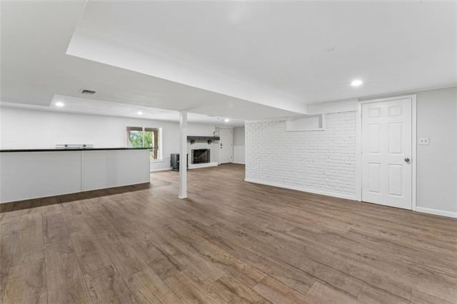 18611 E Salisbury Road, Independence, MO 64056