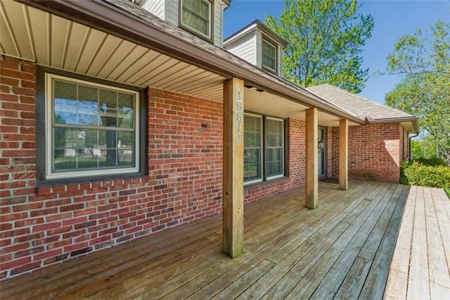 18611 E Salisbury Road, Independence, MO 64056