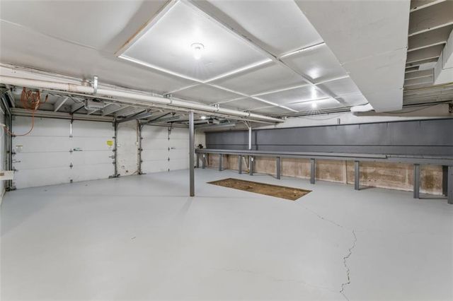 18611 E Salisbury Road, Independence, MO 64056