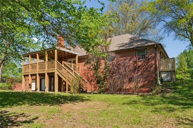 18611 E Salisbury Road, Independence, MO 64056