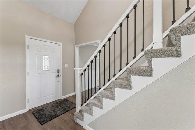 18611 E Salisbury Road, Independence, MO 64056
