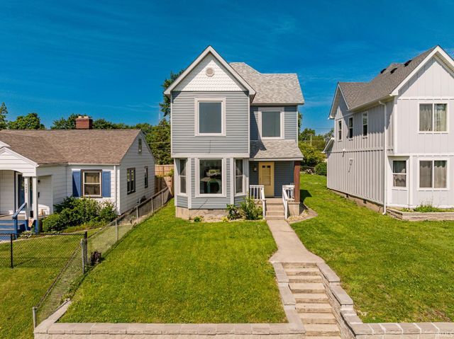 2203 S Elm Street, Muncie, IN 47302