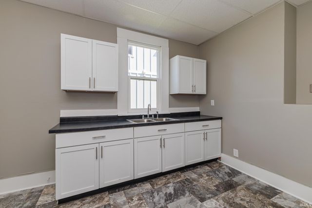 2203 S Elm Street, Muncie, IN 47302