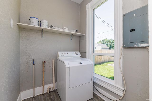 2203 S Elm Street, Muncie, IN 47302