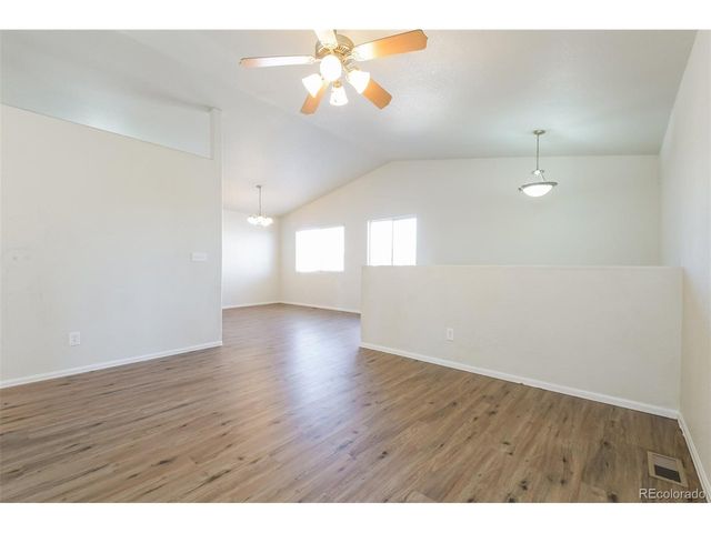 406 E 28th Street Dr, Greeley, CO 80631