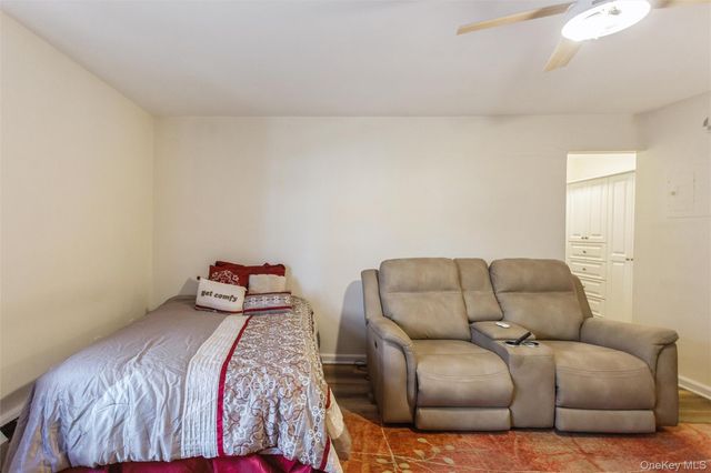 370 W. Broadway 2X, Long Beach, NY 11561