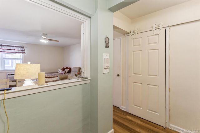 370 W. Broadway 2X, Long Beach, NY 11561