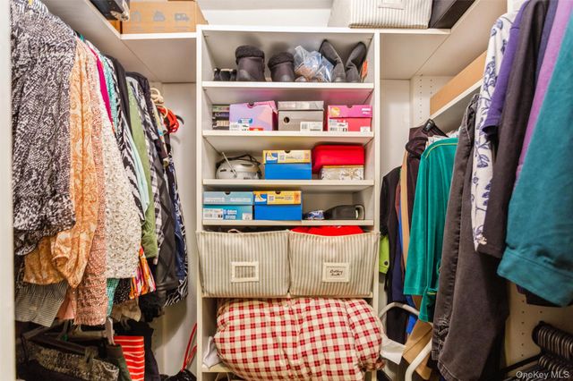 370 W. Broadway 2X, Long Beach, NY 11561