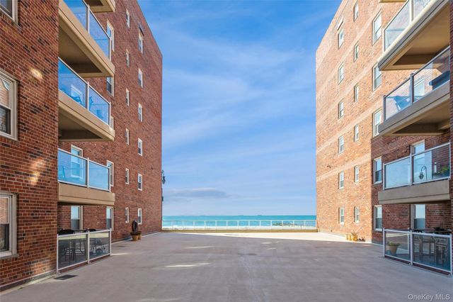 370 W. Broadway 2X, Long Beach, NY 11561