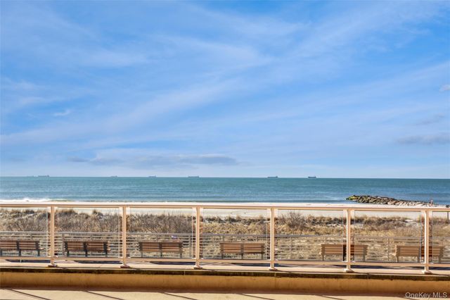 370 W. Broadway 2X, Long Beach, NY 11561