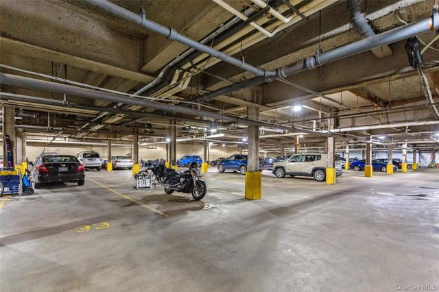 370 W. Broadway 2X, Long Beach, NY 11561