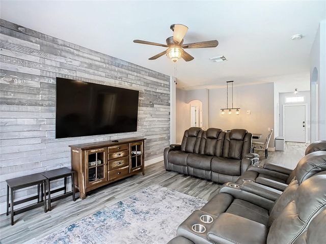 8050 KING PALM CIRCLE, Kissimmee, FL 34747