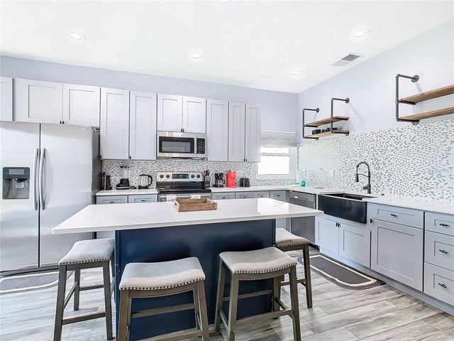 8050 KING PALM CIRCLE, Kissimmee, FL 34747