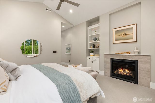 7835 Ledgestone Loop NE, Bainbridge Island, WA 98110