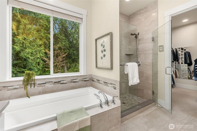 7835 Ledgestone Loop NE, Bainbridge Island, WA 98110