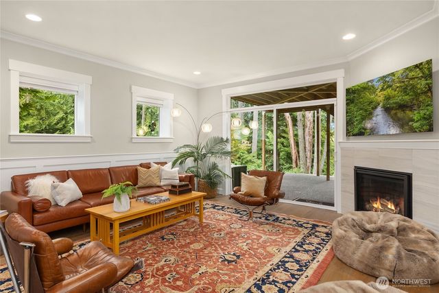 7835 Ledgestone Loop NE, Bainbridge Island, WA 98110