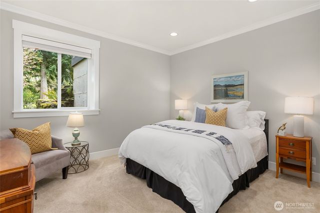 7835 Ledgestone Loop NE, Bainbridge Island, WA 98110