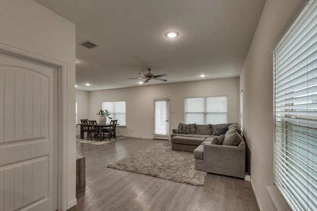 4627 Raleigh Dalton Road, Dallas, TX 75227