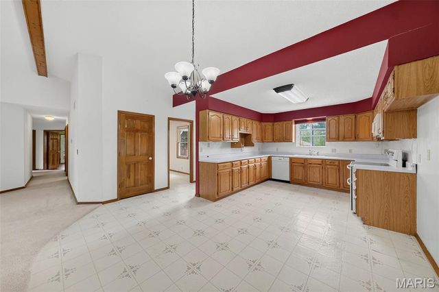 2167 Old Highway 61, Troy, MO 63379