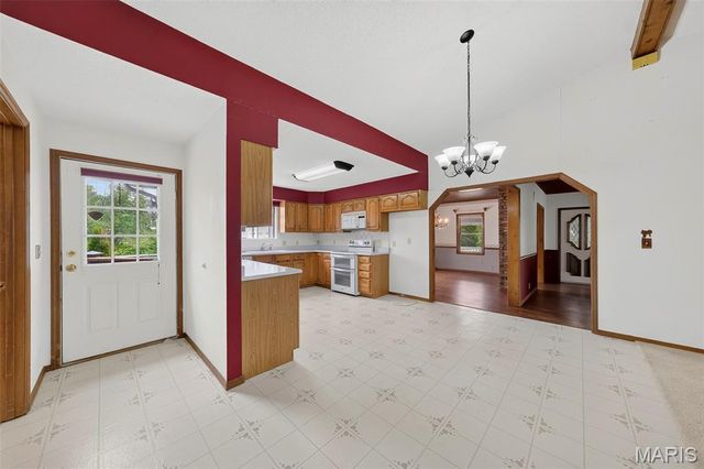2167 Old Highway 61, Troy, MO 63379