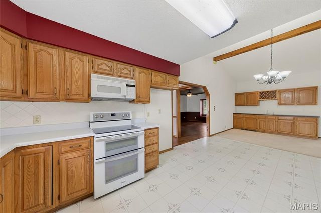2167 Old Highway 61, Troy, MO 63379