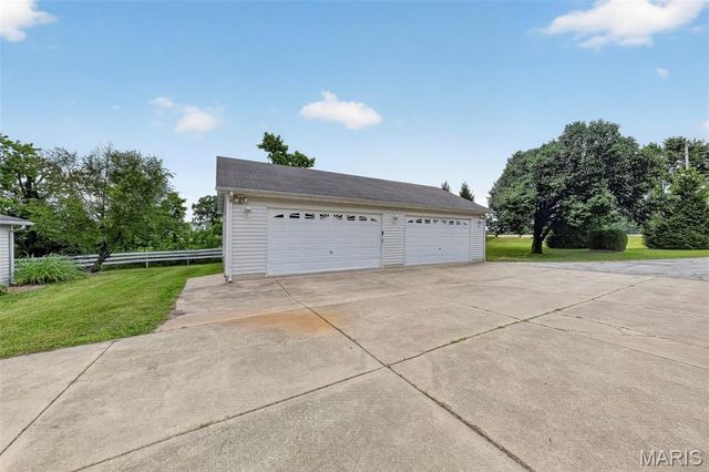 2167 Old Highway 61, Troy, MO 63379