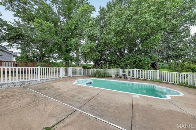2167 Old Highway 61, Troy, MO 63379