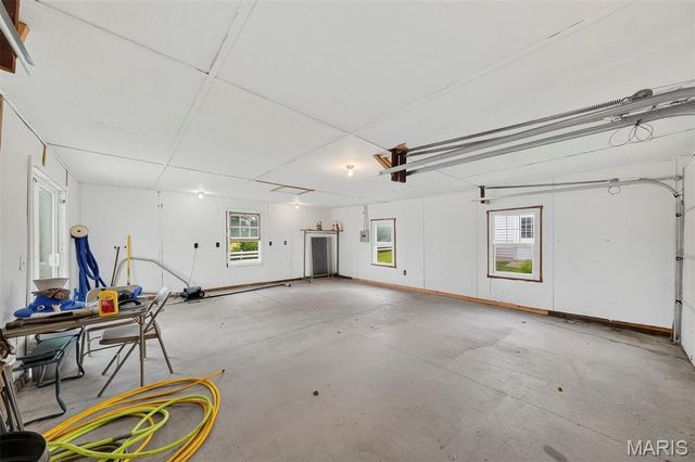 2167 Old Highway 61, Troy, MO 63379