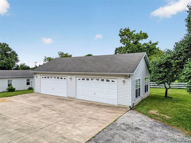 2167 Old Highway 61, Troy, MO 63379