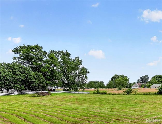2167 Old Highway 61, Troy, MO 63379