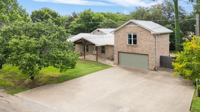 231 Granada Calle Street, Granbury, TX 76049