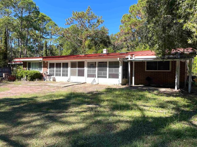 119 Apalachee Street, Lanark Village, FL 32322